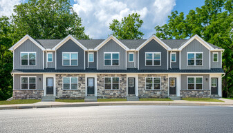 406 Lindsay Dr in Mechanicsburg, PA - Building Photo
