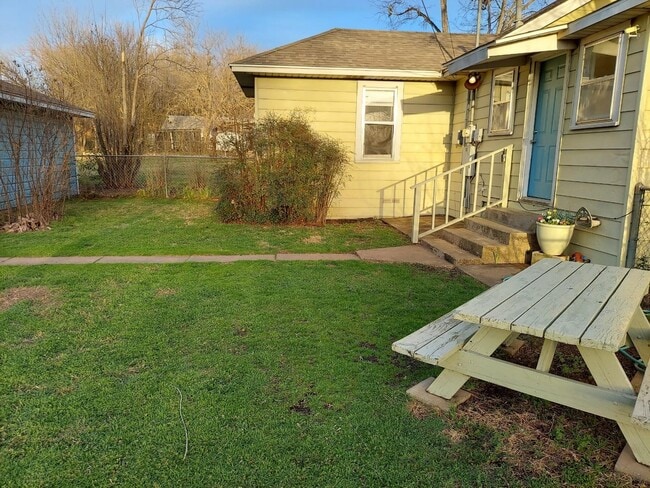 1703 Chaffin St in Sherman, TX - Building Photo - Building Photo