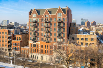 Royalton Towers in Chicago, IL - Foto de edificio - Building Photo