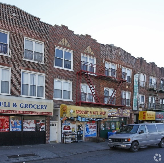 30 Avenue O in Brooklyn, NY - Building Photo