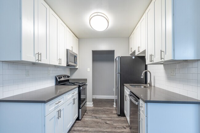 The Alante in Alexandria in Alexandria, VA - Building Photo - Interior Photo