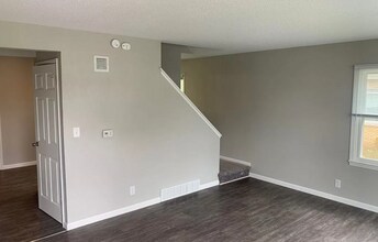 213 E 35th St in Davenport, IA - Building Photo - Building Photo