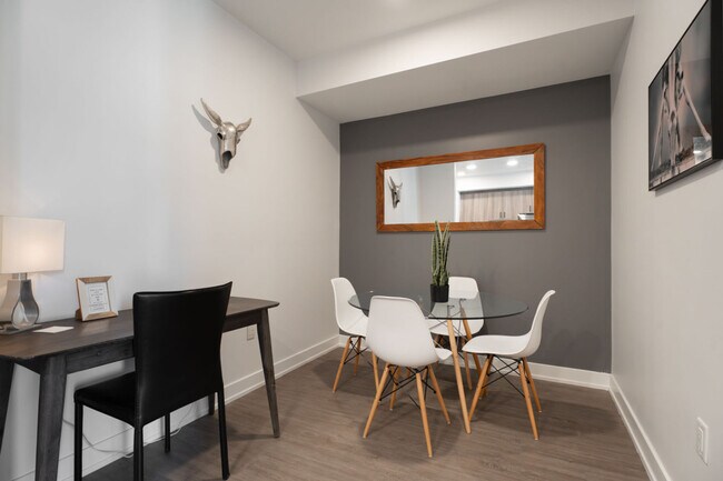 90 Champagne Ave S in Ottawa, ON - Building Photo - Building Photo