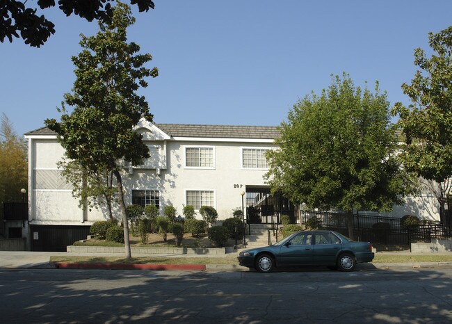 207 N Stoneman Ave in Alhambra, CA - Building Photo - Building Photo