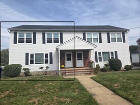 965 Bergen Ave in North Brunswick, NJ - Building Photo