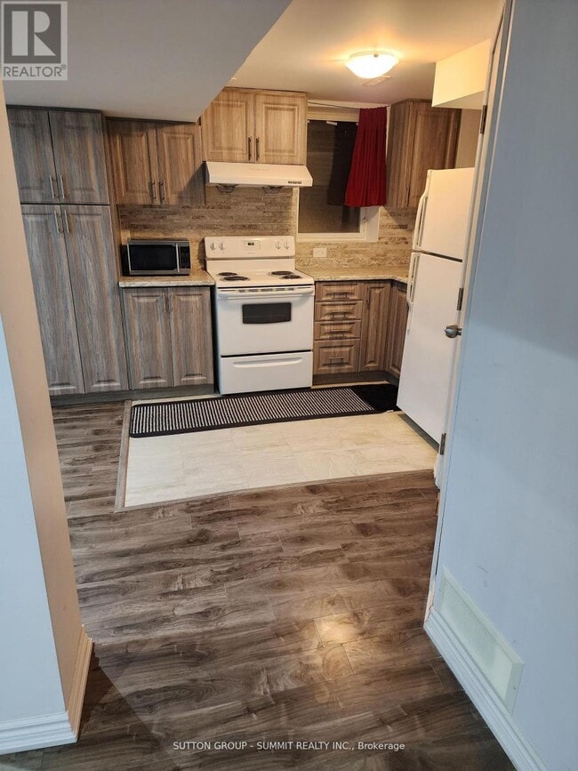 property at 1525 Willow Way