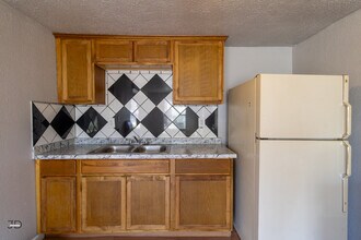 2202 Monroe St in Wichita Falls, TX - Building Photo - Building Photo