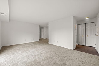 ReNew Owings Mills in Owings Mills, MD - Foto de edificio - Interior Photo
