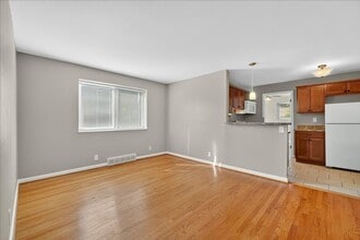 2630 Hope Ave in Maplewood, MO - Foto de edificio - Building Photo