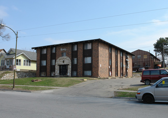 Bohaty in Omaha, NE - Foto de edificio - Building Photo