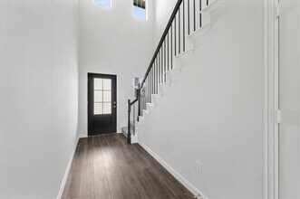2001 Pine Stone Ln in Heartland, TX - Building Photo - Building Photo