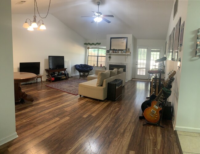property at 812 Ashlyn Forest Dr
