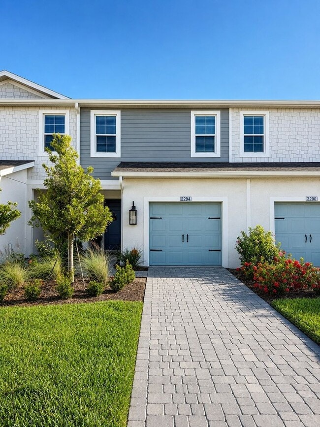 property at 2294 WASHINGTON PALM CT