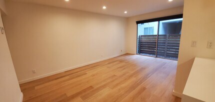 1239 19th St in Santa Monica, CA - Foto de edificio - Building Photo