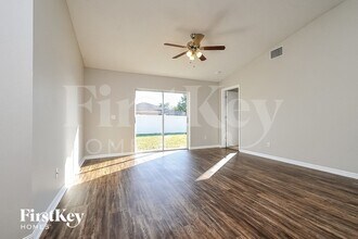 12101 Feldwood Creek Ln in Riverview, FL - Building Photo - Building Photo