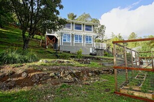 61 Hickory Rd in Fairfax, CA - Building Photo