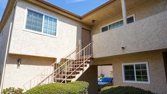 7872 Liberty Dr in Huntington Beach, CA - Foto de edificio - Building Photo