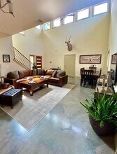 903 Cardinal Ln in Austin, TX - Building Photo - Building Photo