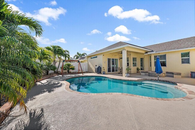 10352 SW Westlawn Blvd in Port St. Lucie, FL - Building Photo - Building Photo