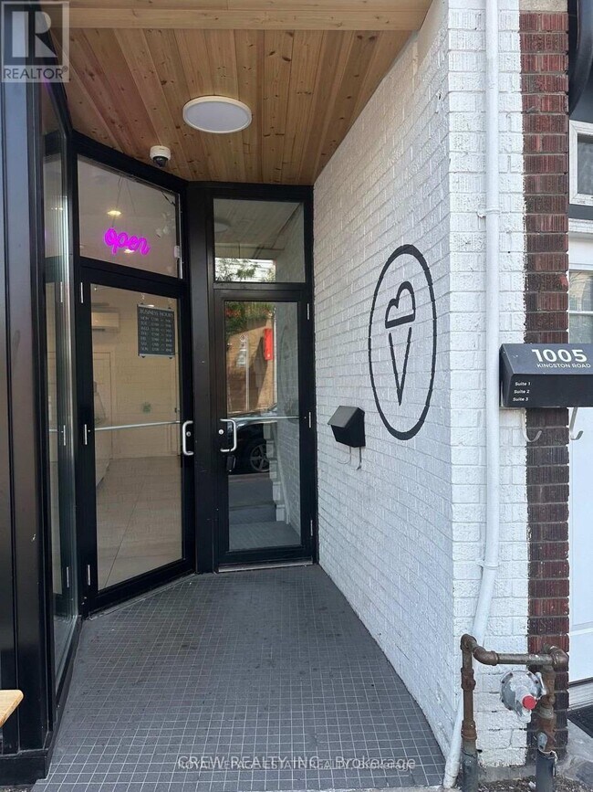 1007 Kingston Rd in Toronto, ON - Building Photo - Building Photo