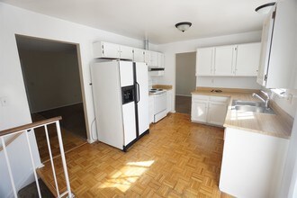 7047 S Fairfax St in Centennial, CO - Building Photo - Building Photo