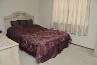 200 High St in Liberty, MO - Building Photo - Building Photo