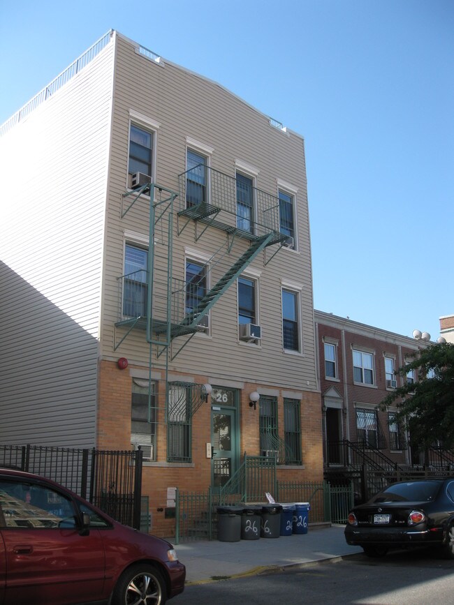 26 Schaefer St in Brooklyn, NY - Building Photo - Building Photo