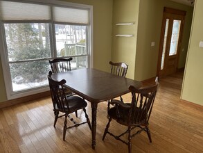 559 Malletts Bay Ave in Colchester, VT - Building Photo - Building Photo