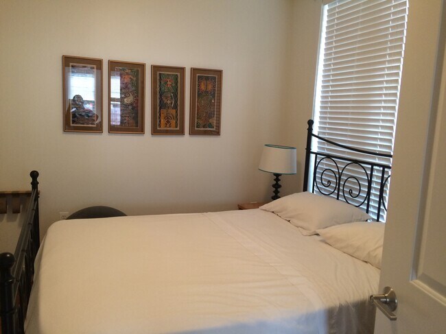 2910 Georgia Ave NW, Unit C04 in Washington, DC - Foto de edificio - Building Photo