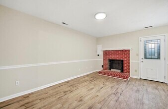 5531 Old Guard Crescent in Virginia Beach, VA - Building Photo - Building Photo