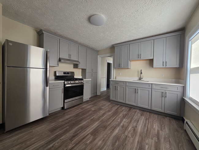 83 Connecticut Blvd, Unit 83 3rd floor, Unit 83 3rd floor