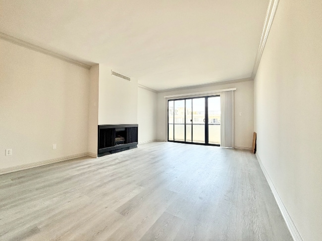 property at 823 3rd St