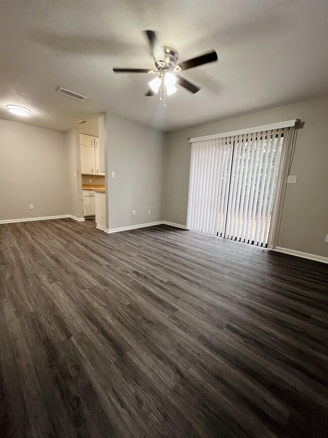 3207 Jim Lee Rd in Tallahassee, FL - Building Photo - Building Photo