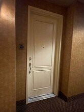 32 E Serene Ave in Las Vegas, NV - Foto de edificio - Building Photo