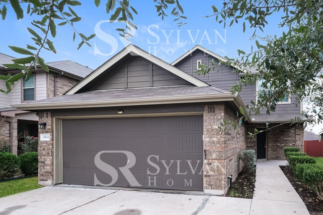 6801 Plains Crest Dr in Austin, TX - Building Photo - Building Photo