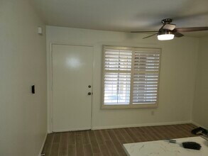 5051 La Jolla Blvd, Unit 101 in San Diego, CA - Building Photo - Building Photo