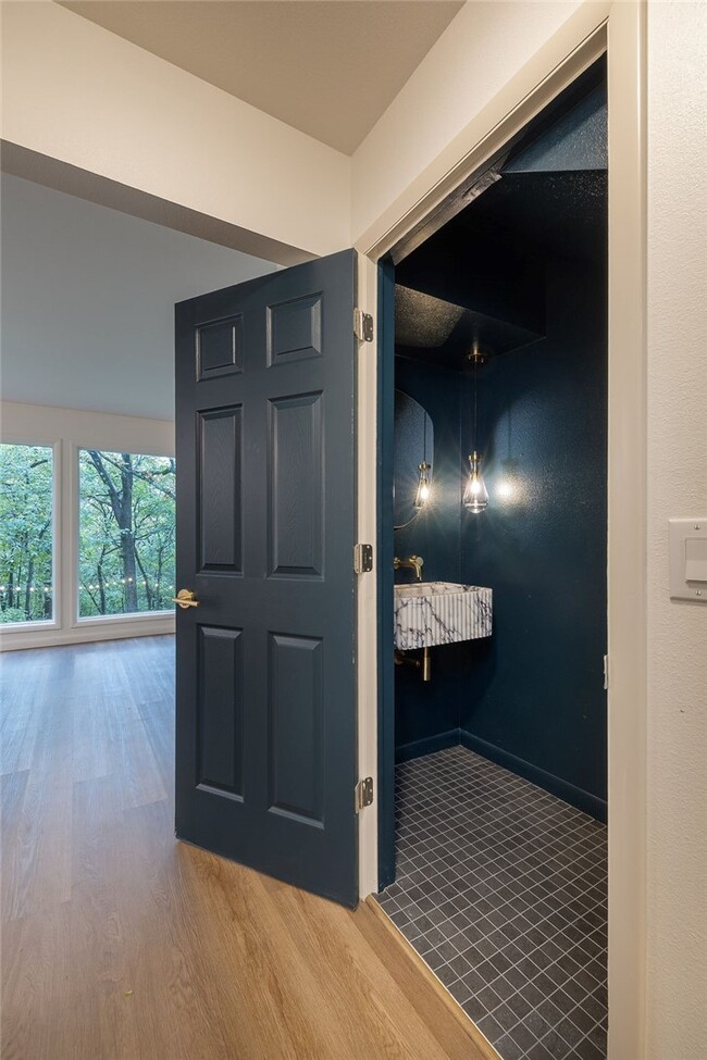 property at 884 Shrewsbury Ln