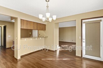 505 Clearwater Dr in Champaign, IL - Building Photo - Building Photo