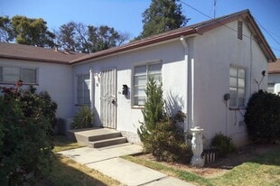 35 W 23rd St in Merced, CA - Building Photo