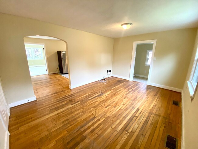 Cozy 4 Bedroom House in Sandston Available... in Sandston, VA - Building Photo - Building Photo