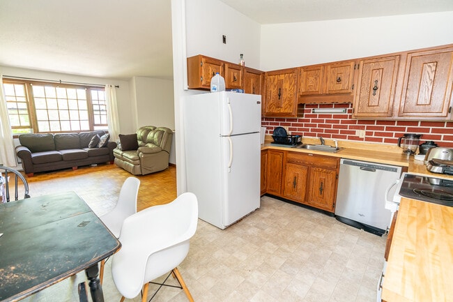 1265 Sherman Ave in Hamden, CT - Building Photo - Building Photo