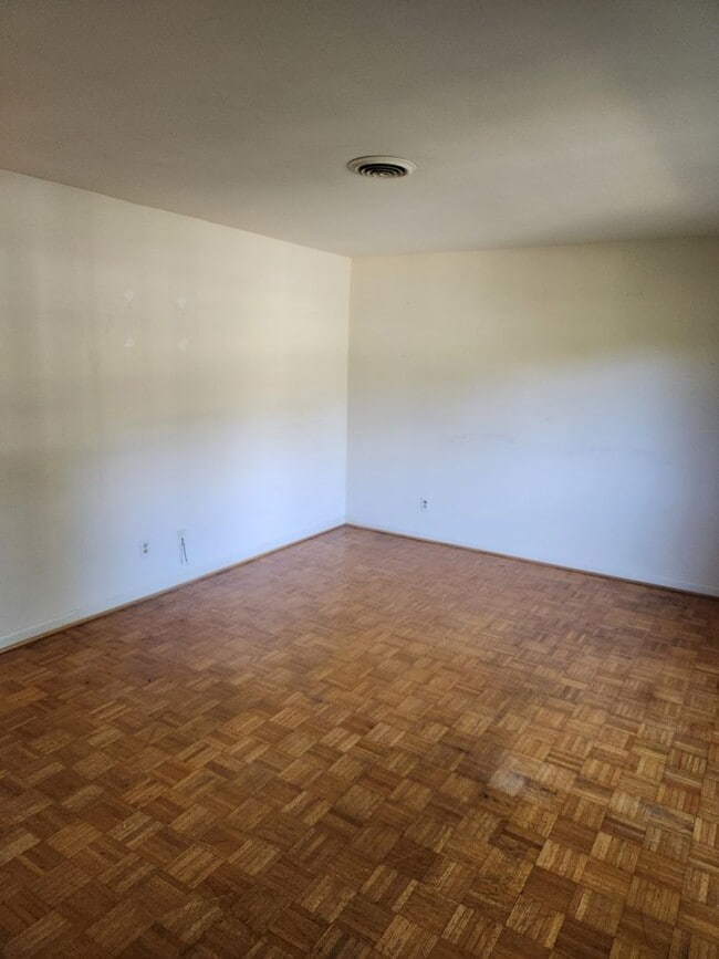 1528 Cherry Ave in Charlottesville, VA - Building Photo - Building Photo