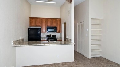 532 Oakwood Dr, Unit D-207 in Castle Rock, CO - Foto de edificio - Building Photo