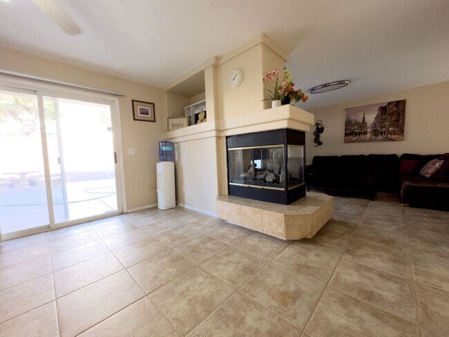 7425 Mission Palm St in Las Vegas, NV - Building Photo - Building Photo