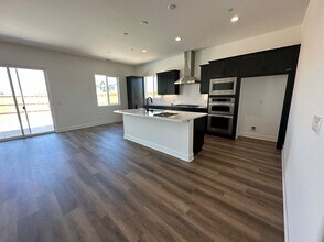 5605 Bouquet Ln in Orcutt, CA - Building Photo - Building Photo