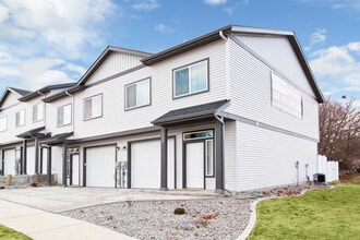 Valley Pointe Townhomes in Spokane Valley, WA - Foto de edificio - Building Photo