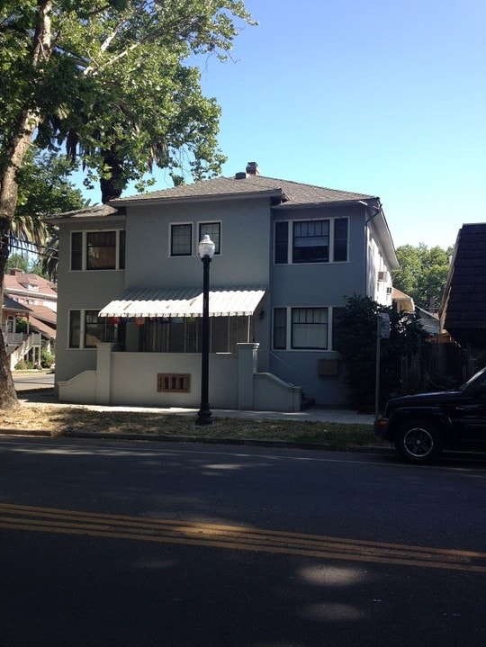 2801 H St in Sacramento, CA - Foto de edificio