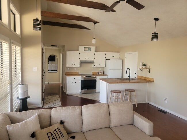 51 Golfers Loop in Counce, TN - Building Photo - Building Photo