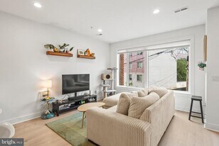 662 Glick Ct NW in Washington, DC - Building Photo