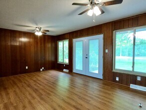 8621 Dovefield Dr in Knoxville, TN - Building Photo - Building Photo